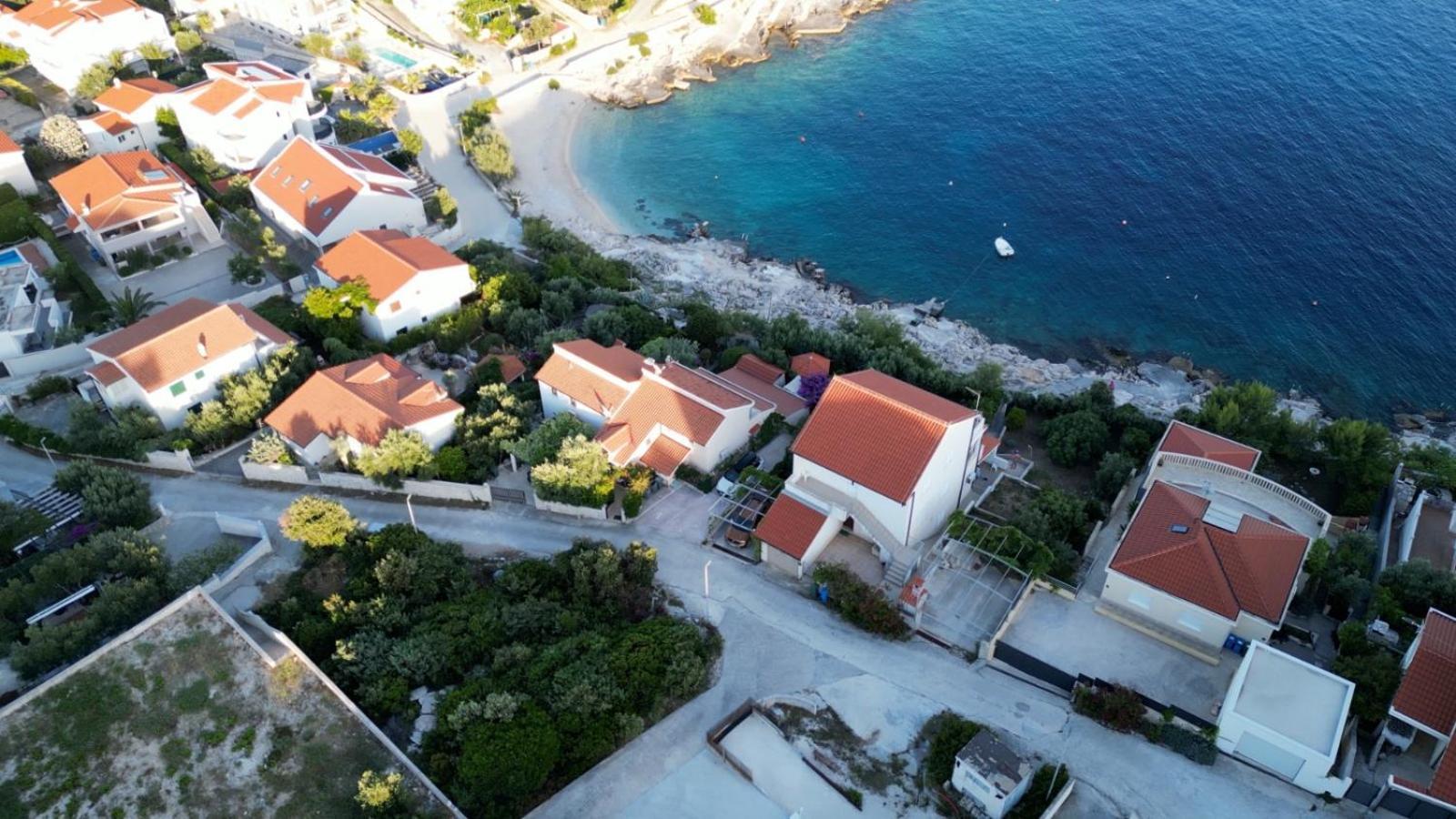 Apartments Luka Sevid Exterior photo