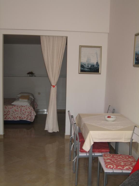 Apartments Luka Sevid Exterior photo