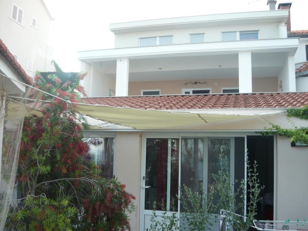 Apartments Luka Sevid Exterior photo